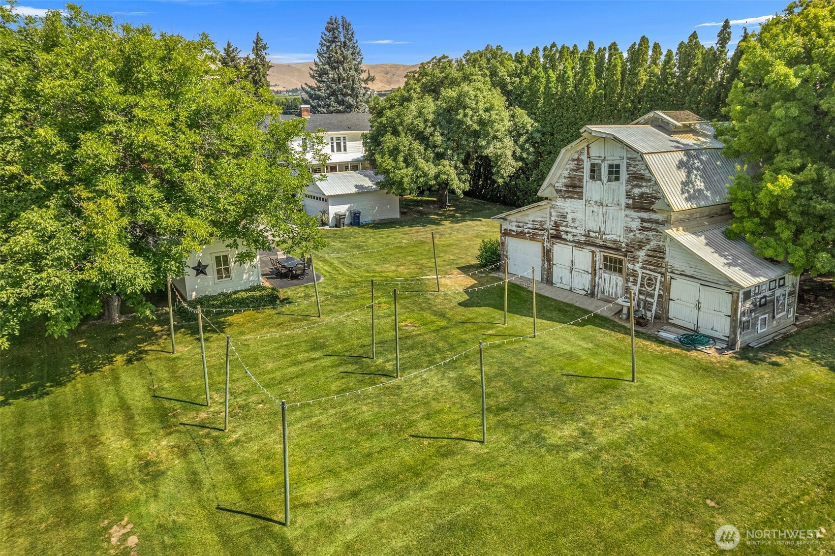 1105 Easy Street Property Photo 37