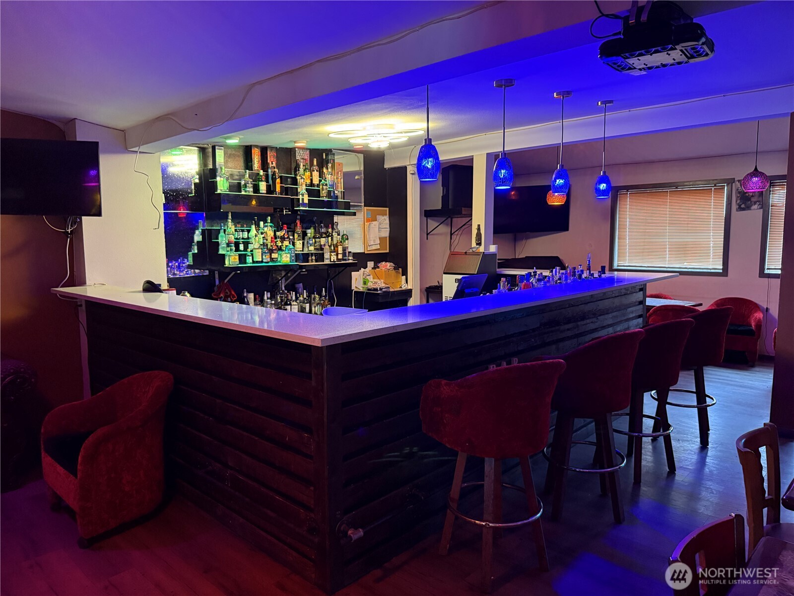 2551675 Property Photo 2