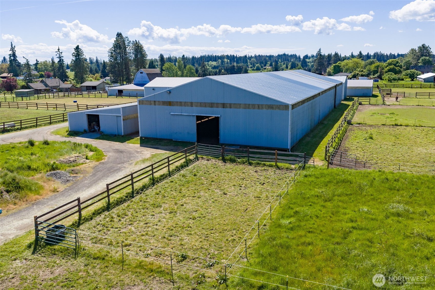 1300 Ne 209th Street Property Photo 4