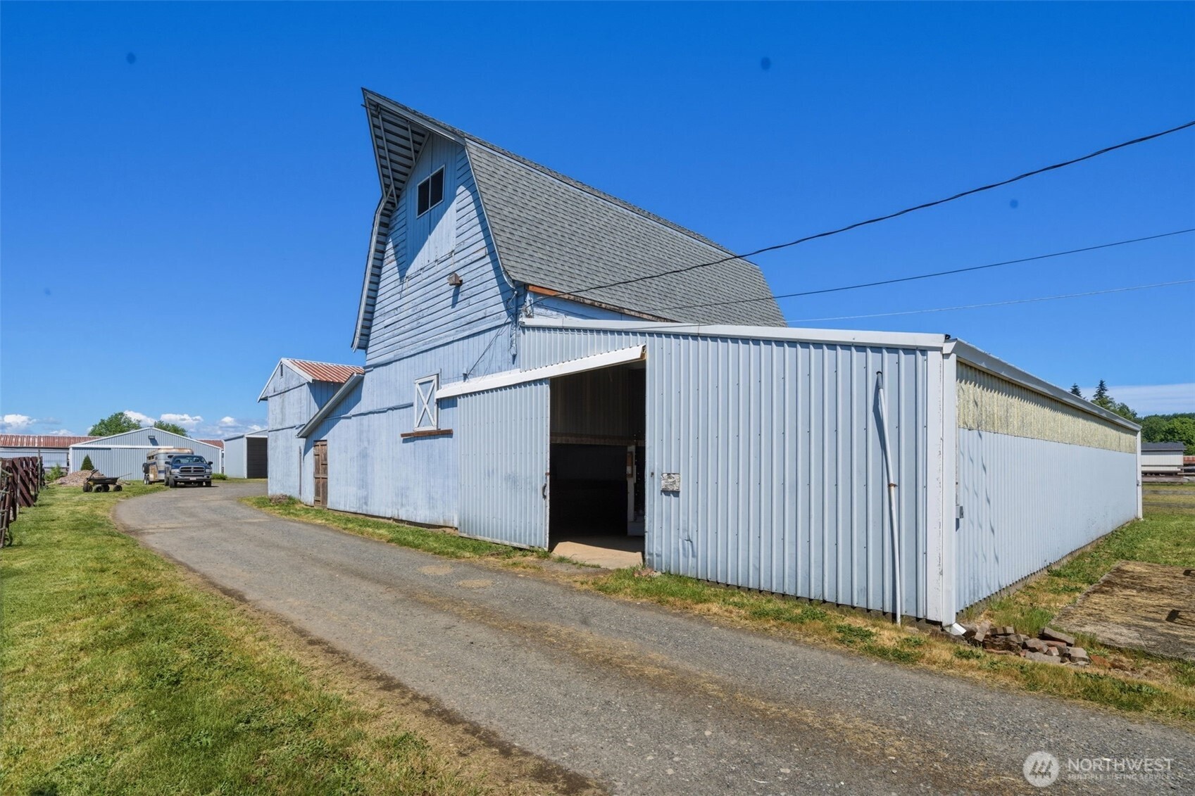 1300 Ne 209th Street Property Photo 16