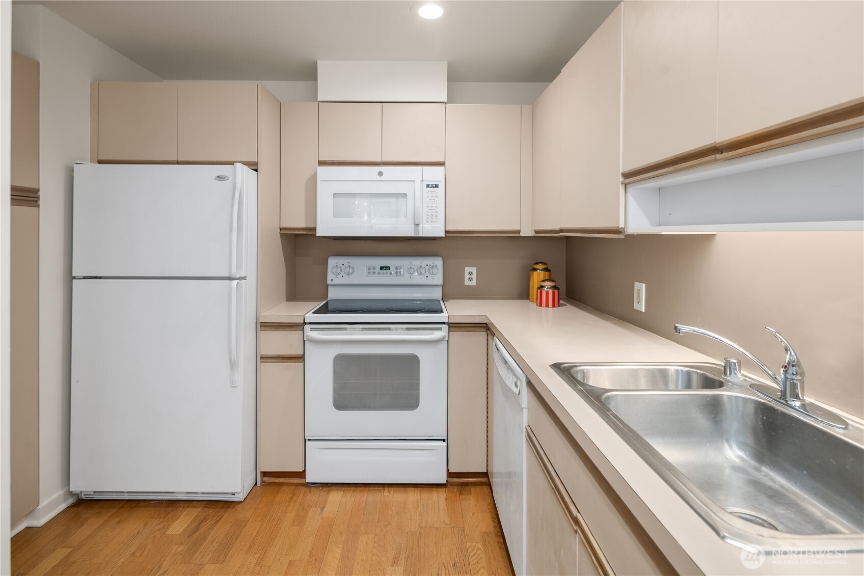 98 Union Street 709 Property Photo 9