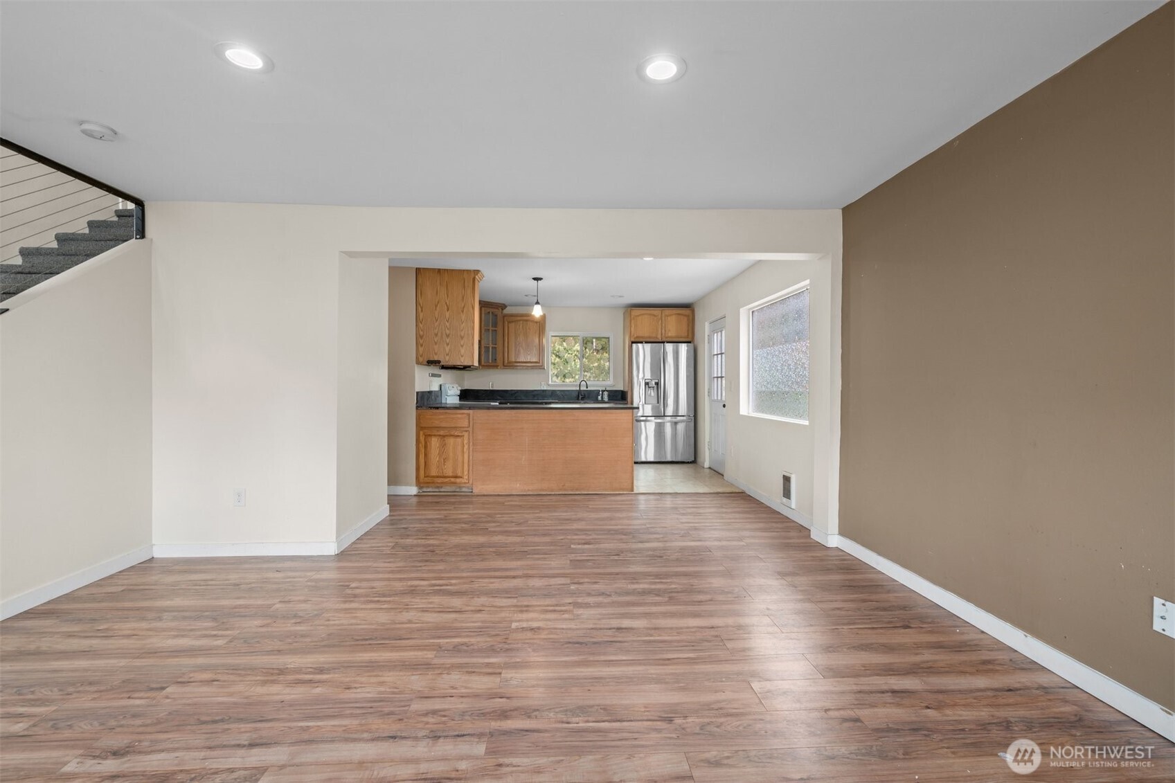 13315 Valley Avenue Property Photo 10