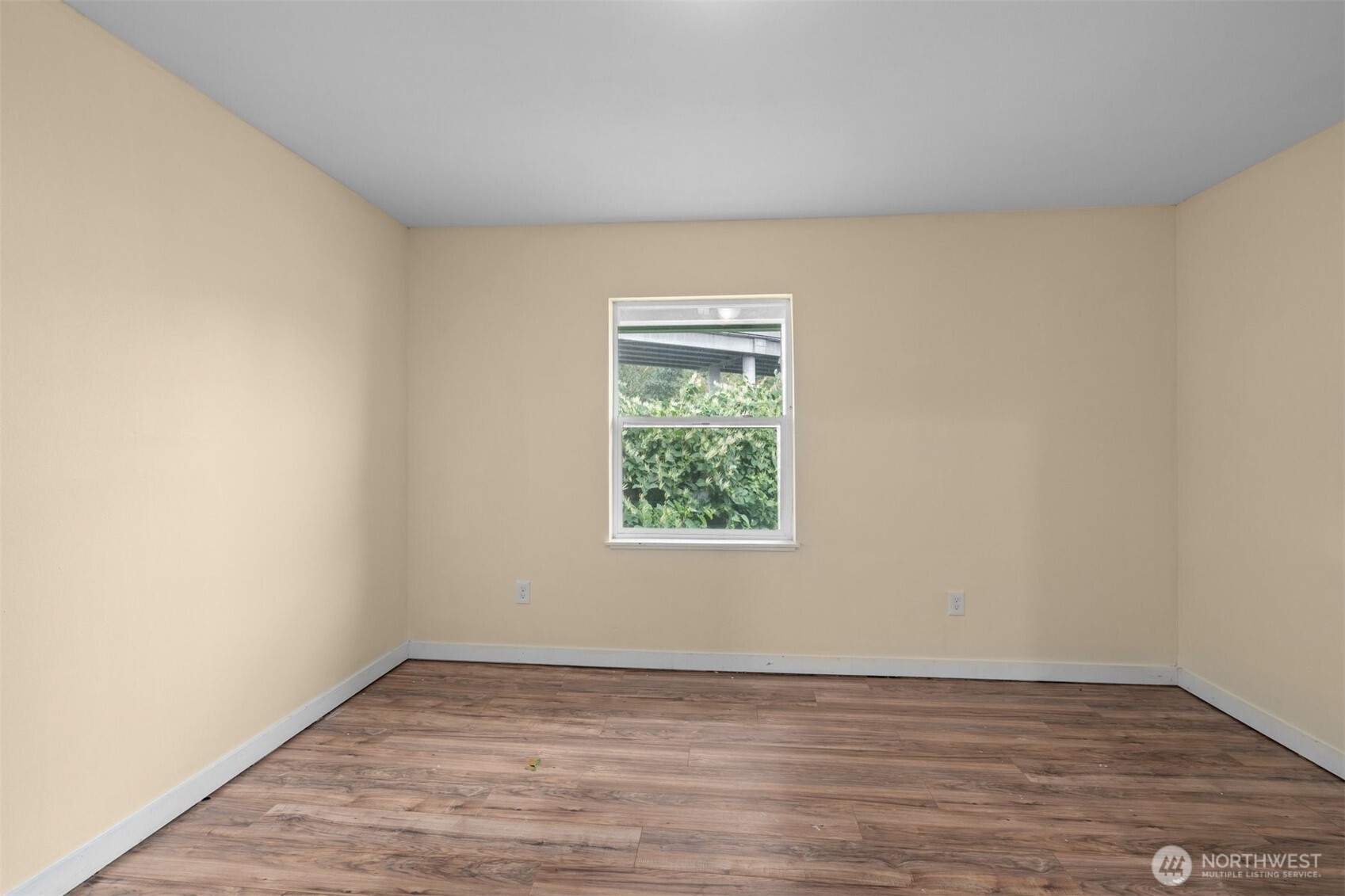13315 Valley Avenue Property Photo 16