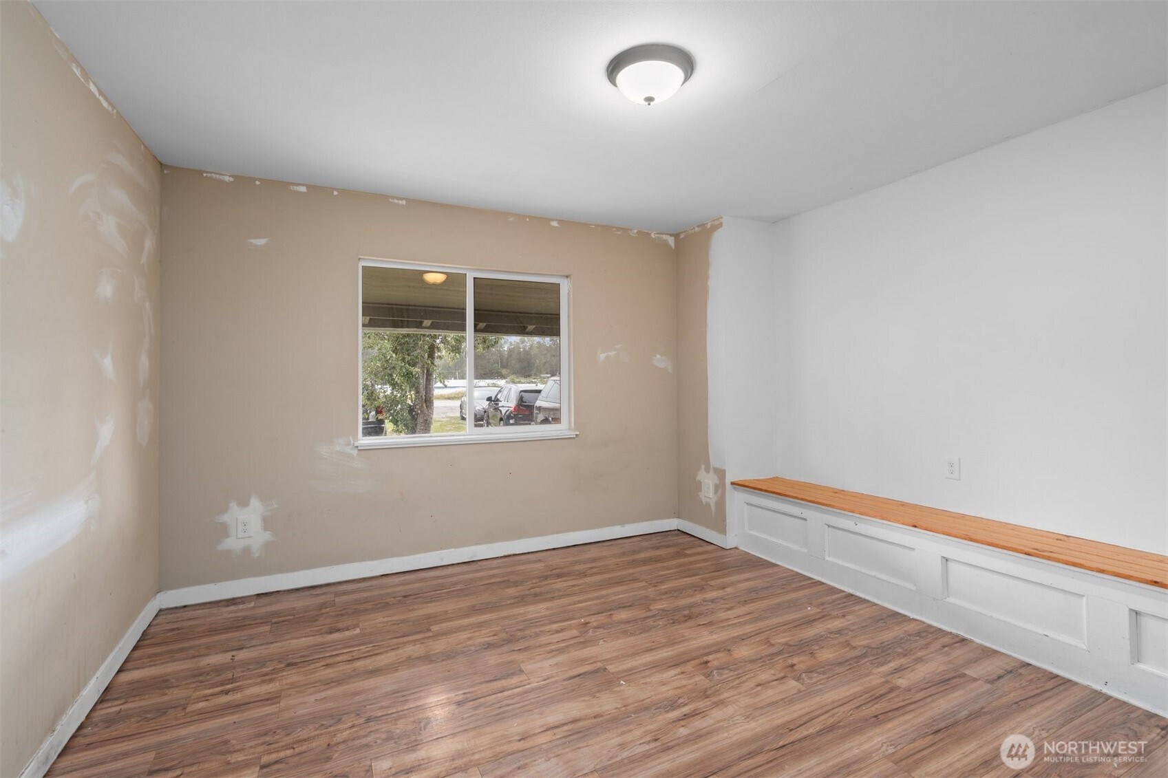 13315 Valley Avenue Property Photo 17