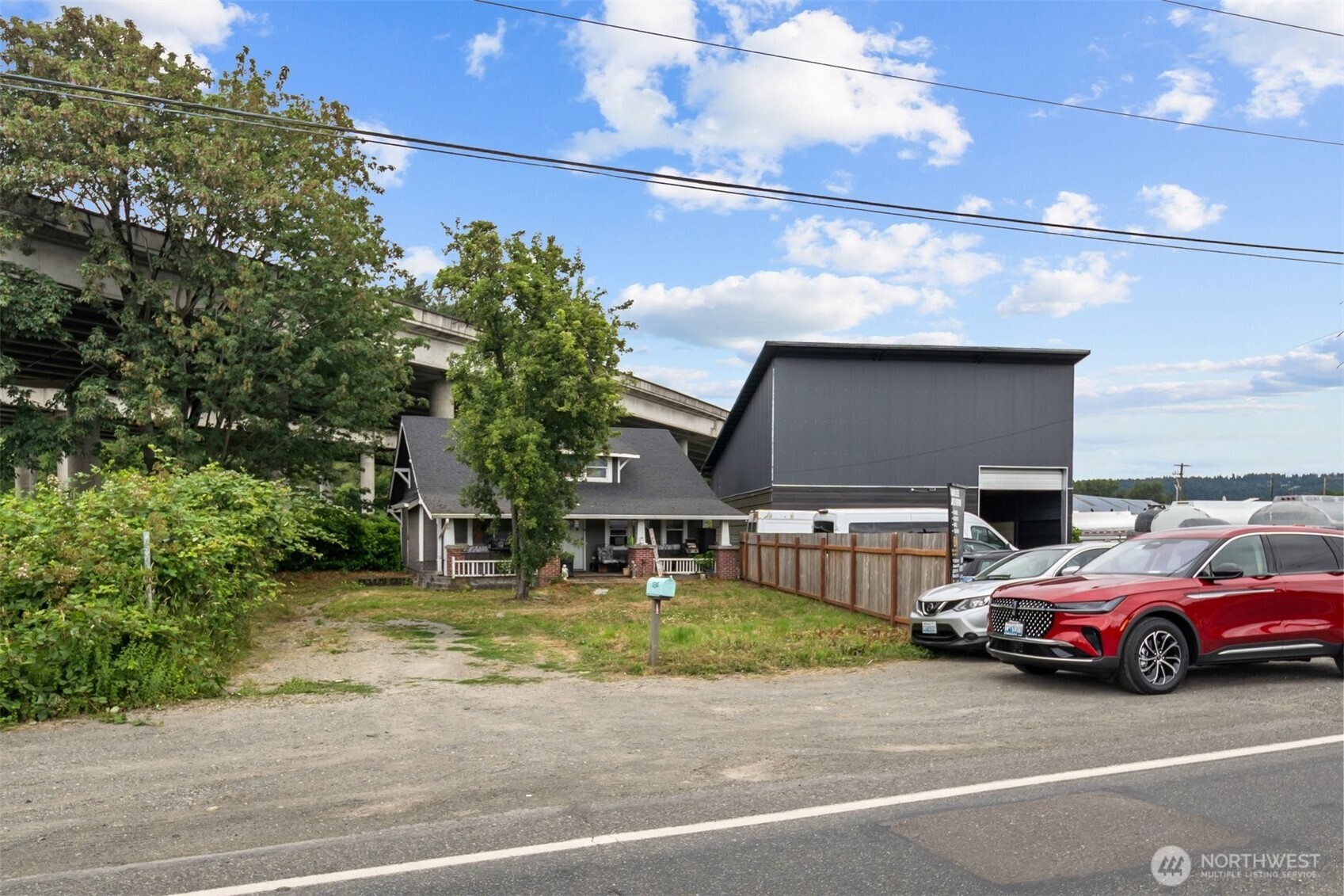 13315 Valley Avenue Property Photo 25