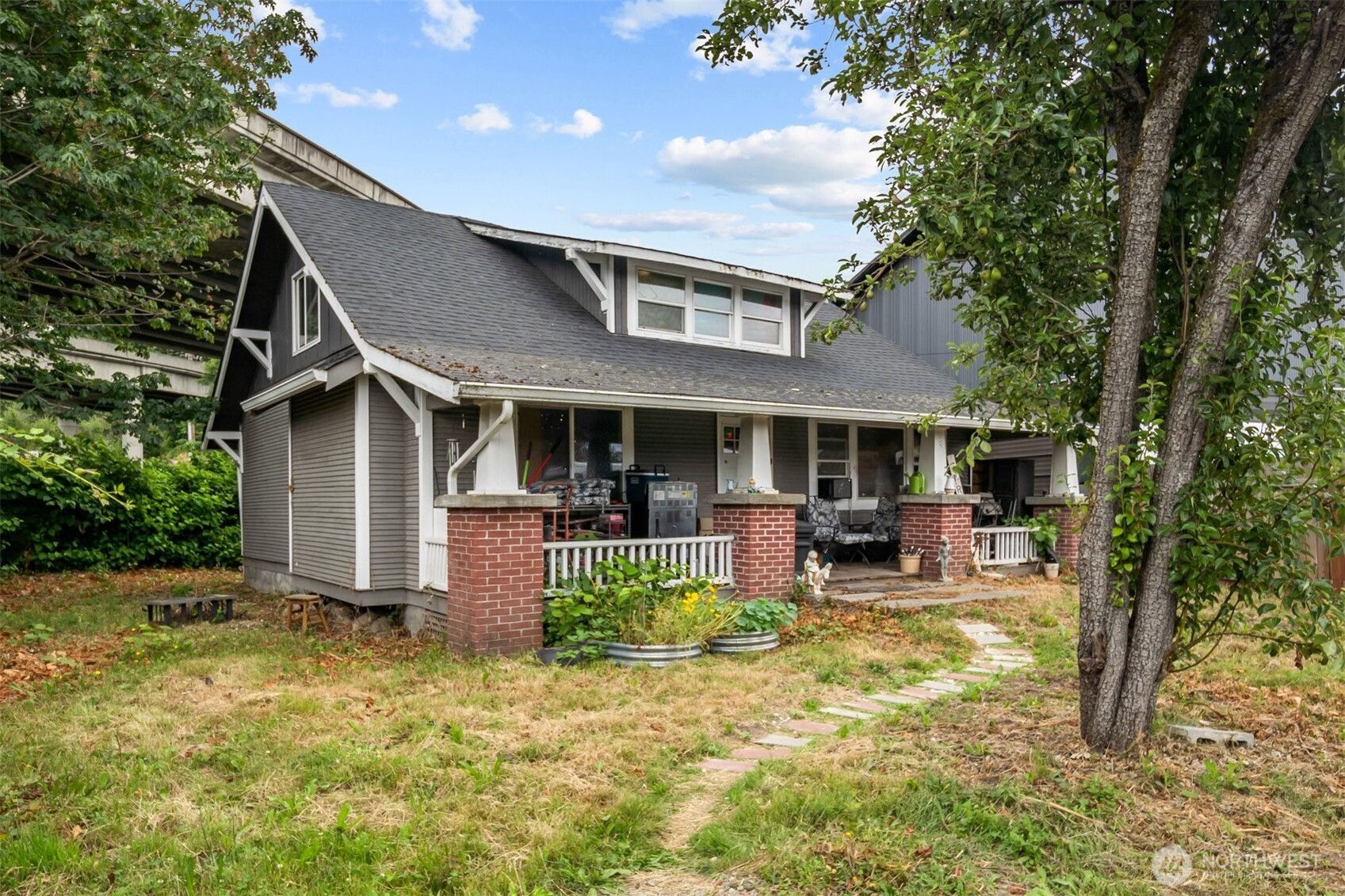 13315 Valley Avenue Property Photo 28