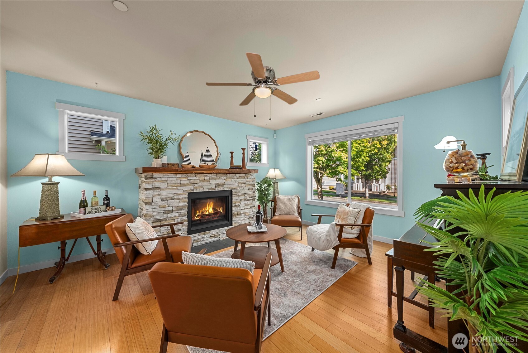 2088 Charles Street Property Photo 8