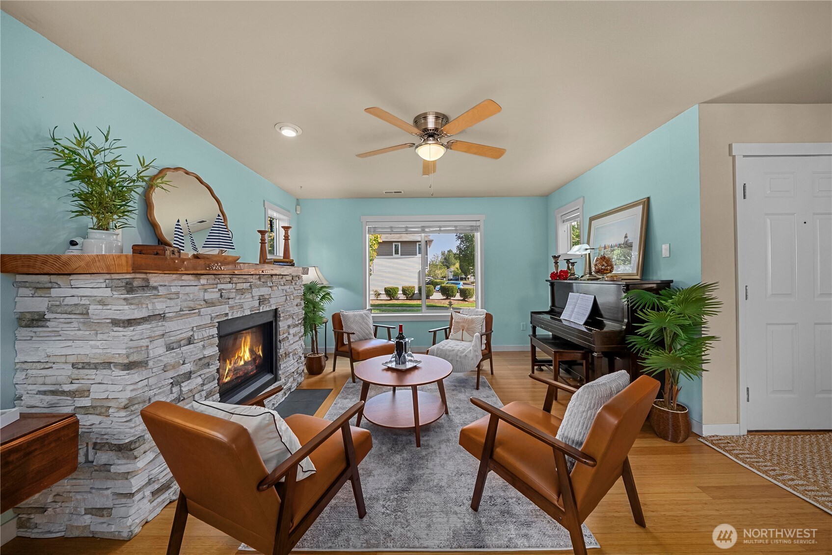 2088 Charles Street Property Photo 9