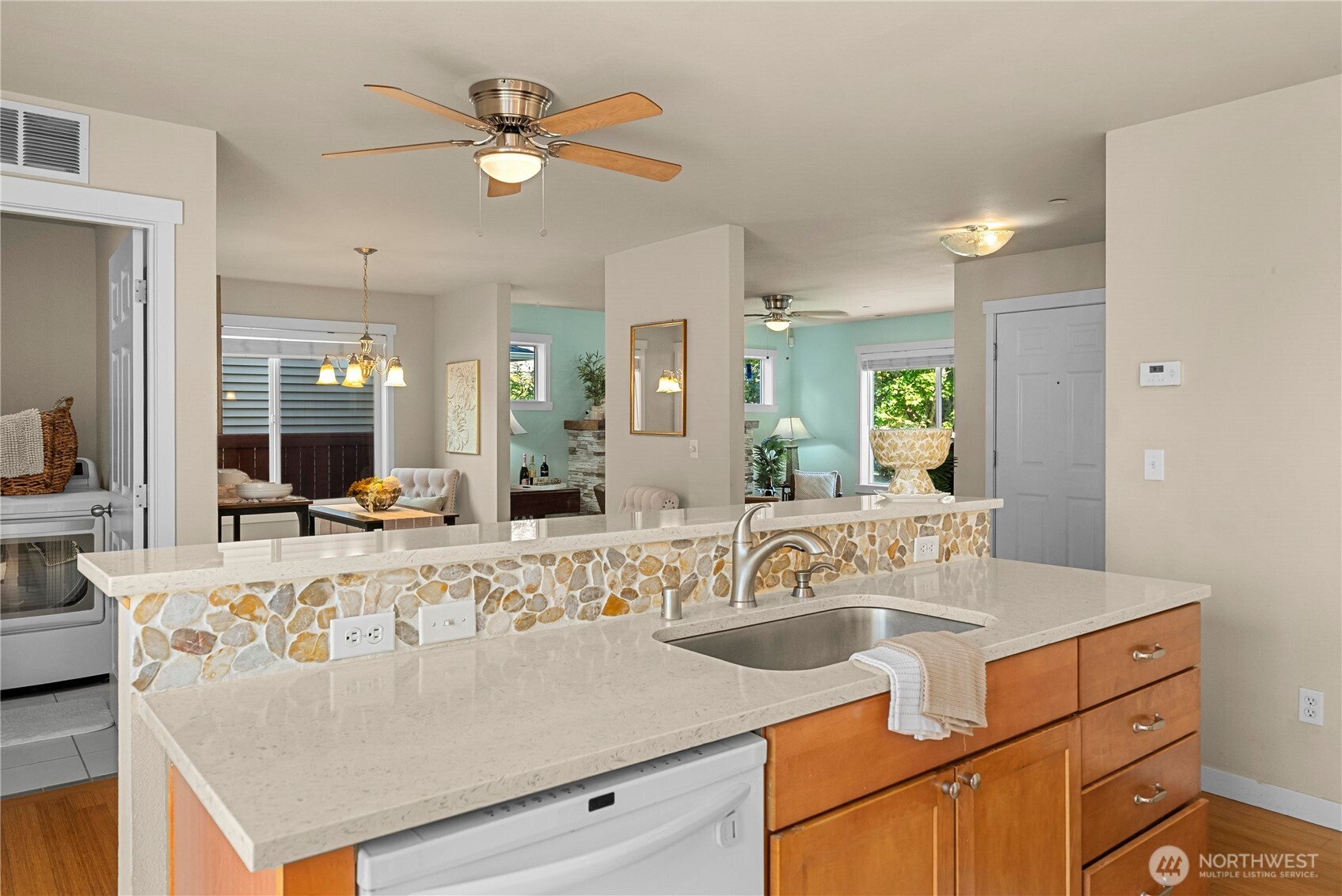 2088 Charles Street Property Photo 17