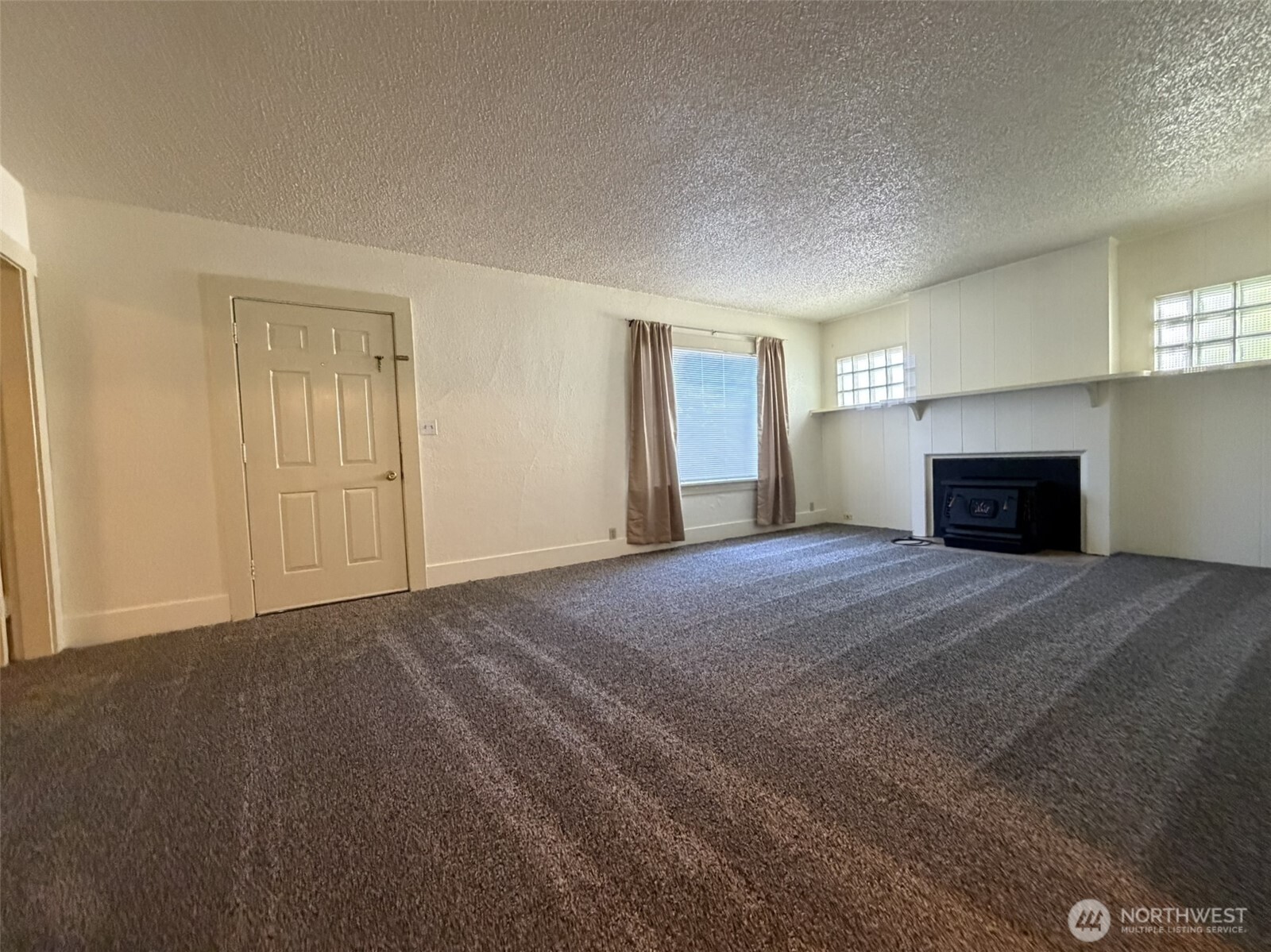 507 W 2nd Street Property Photo 11