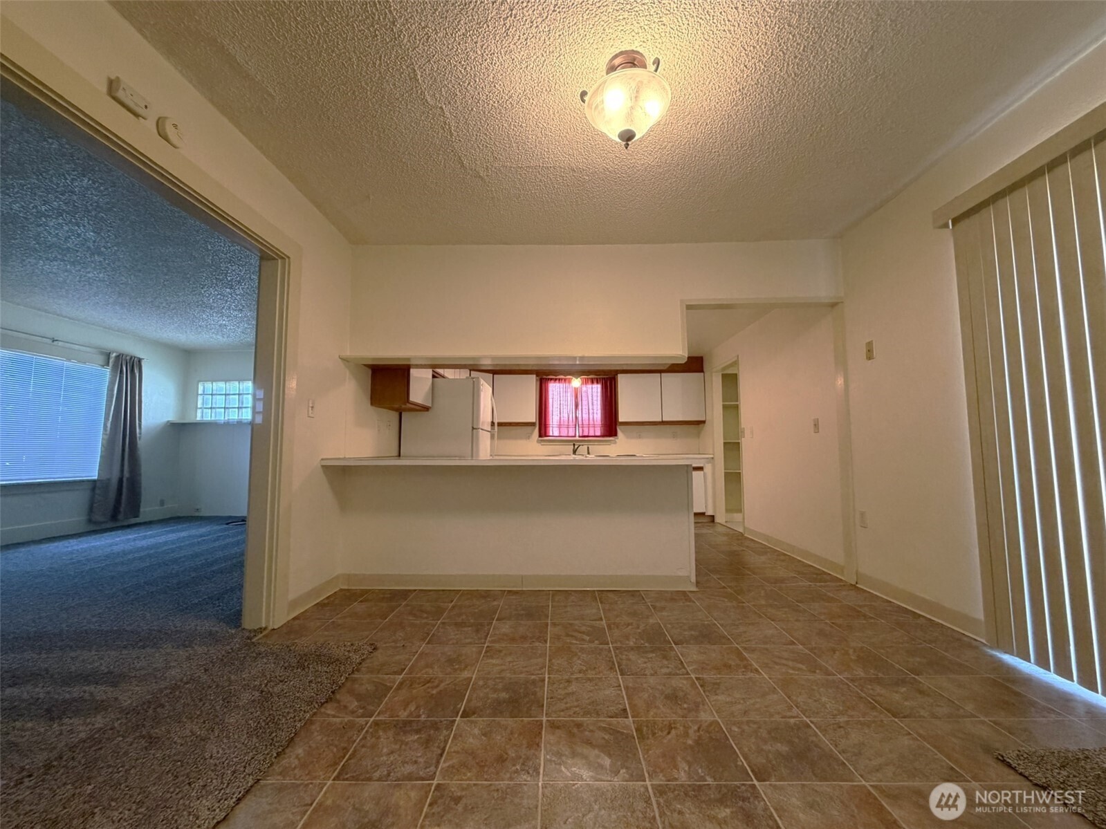 507 W 2nd Street Property Photo 17