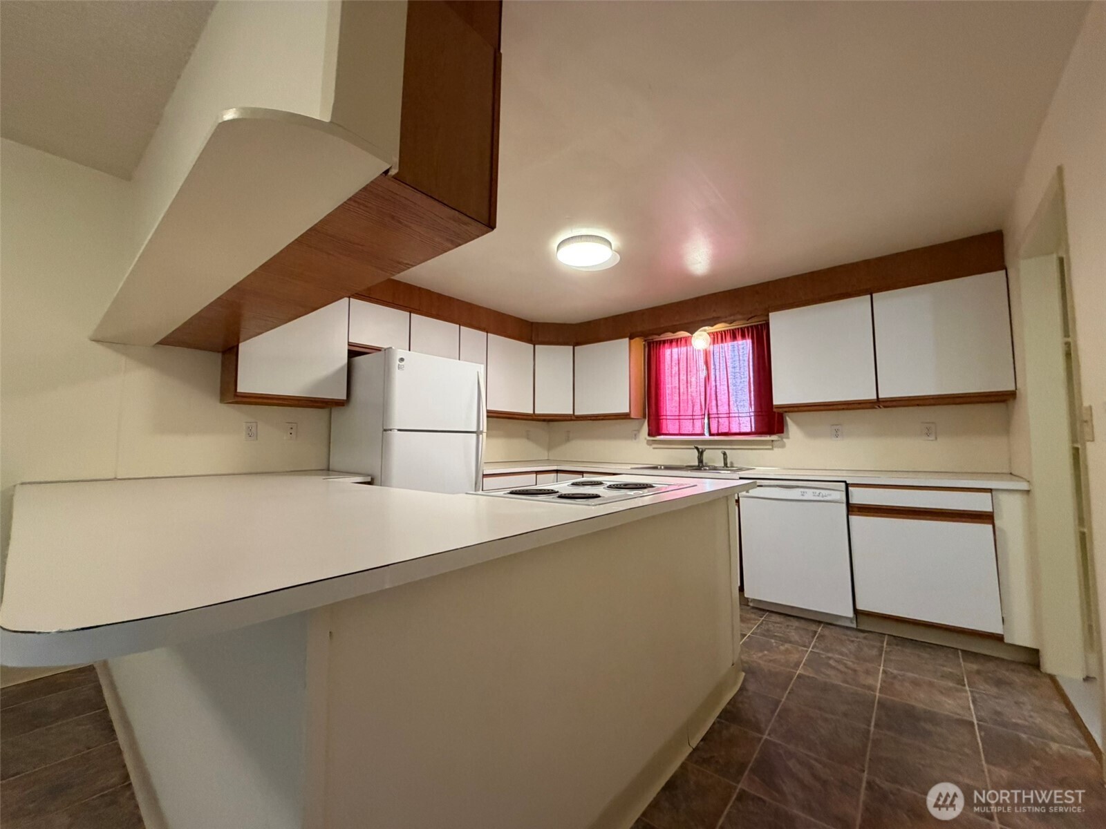 507 W 2nd Street Property Photo 18