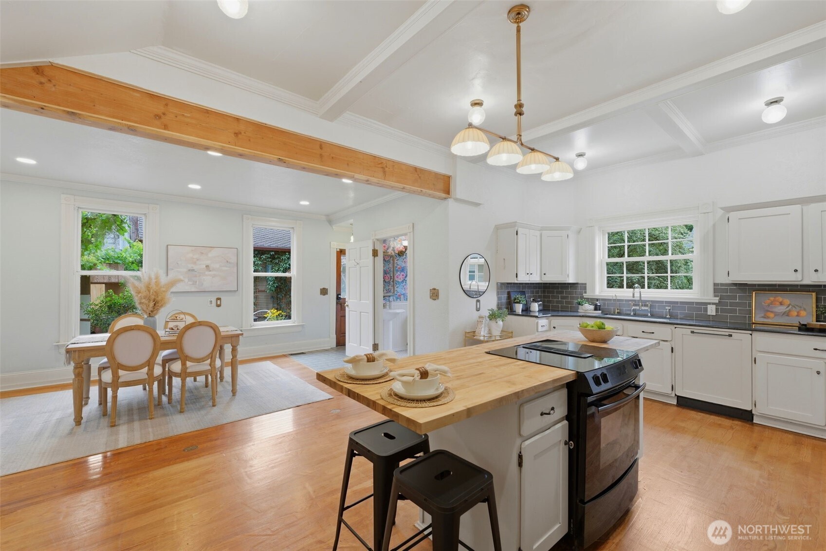 502 N E Street Property Photo 15