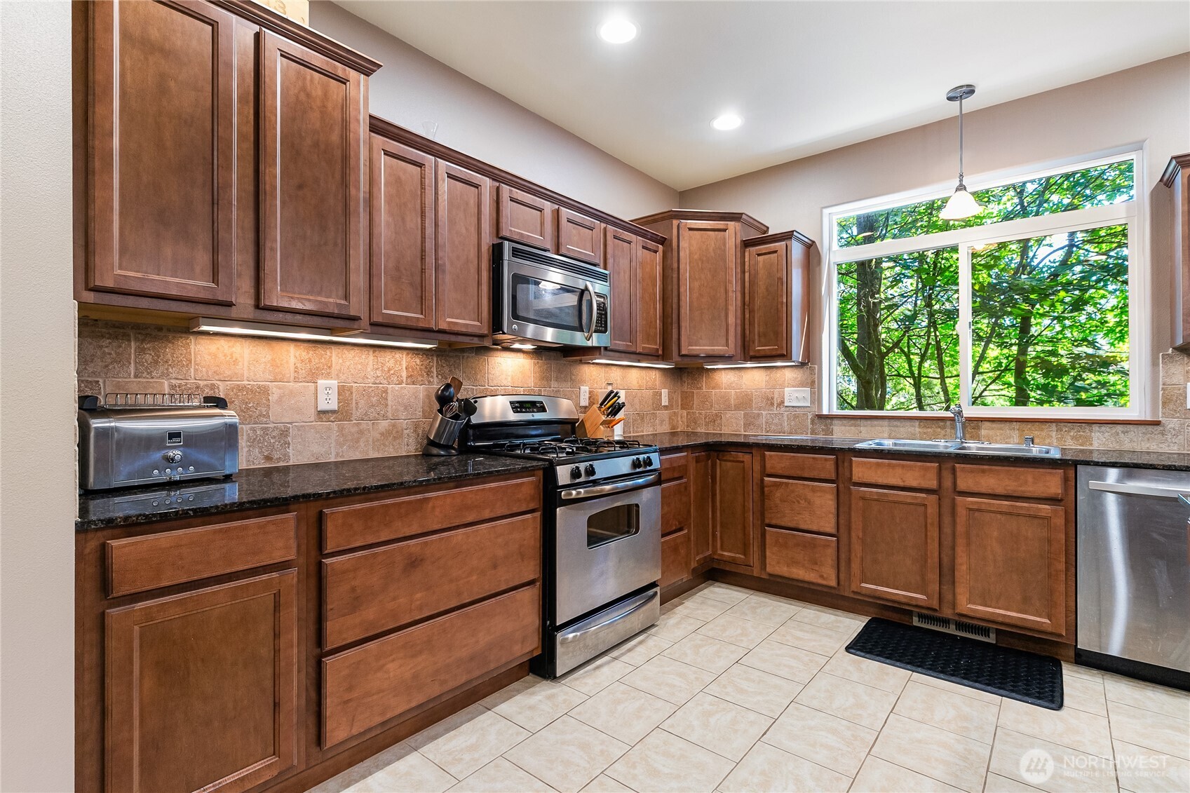 9 Jasper Ridge Lane Property Photo 15