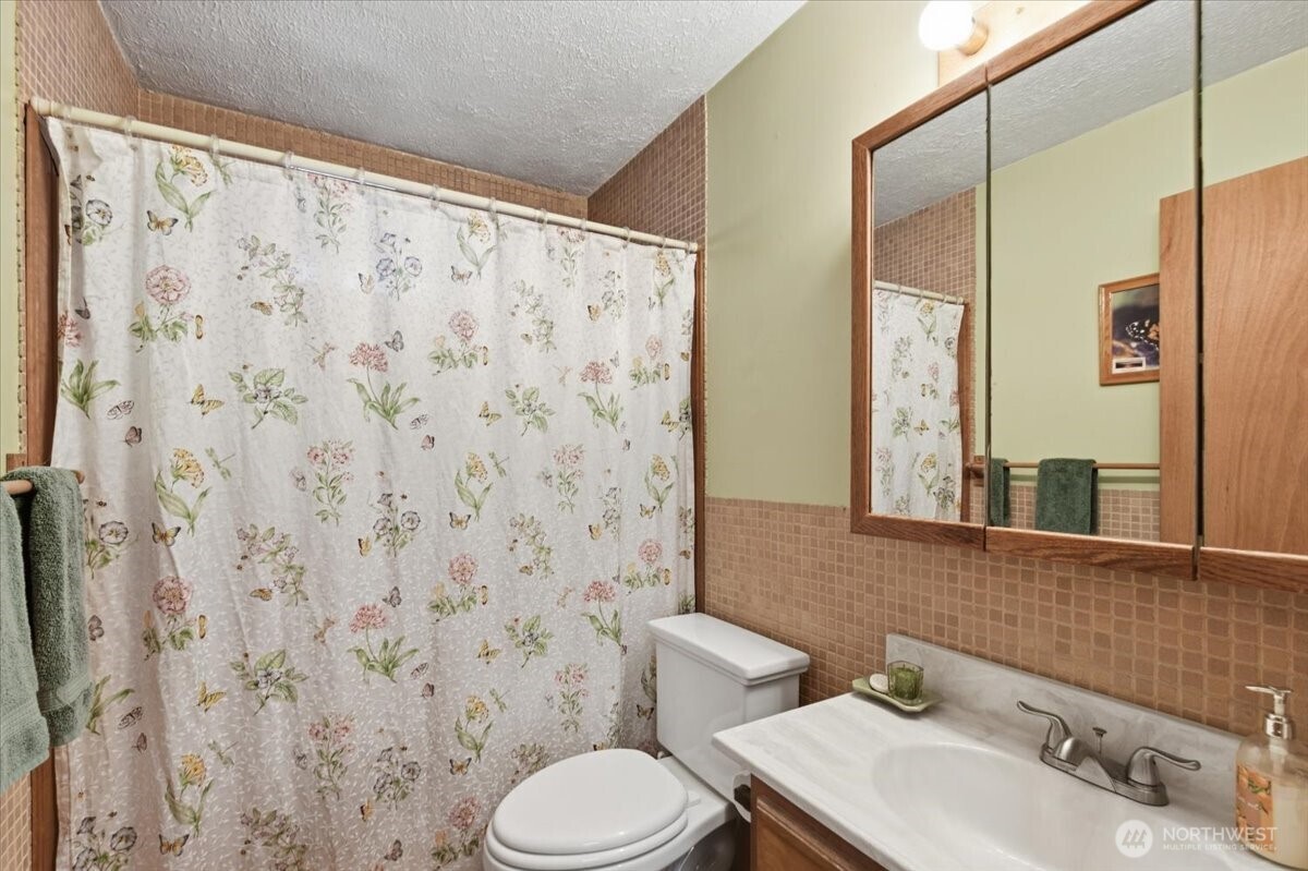 15621 84th Avenue Property Photo 14