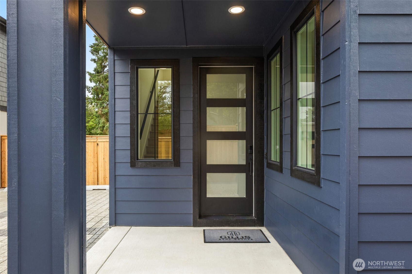 13811 84th Lane Property Photo 3