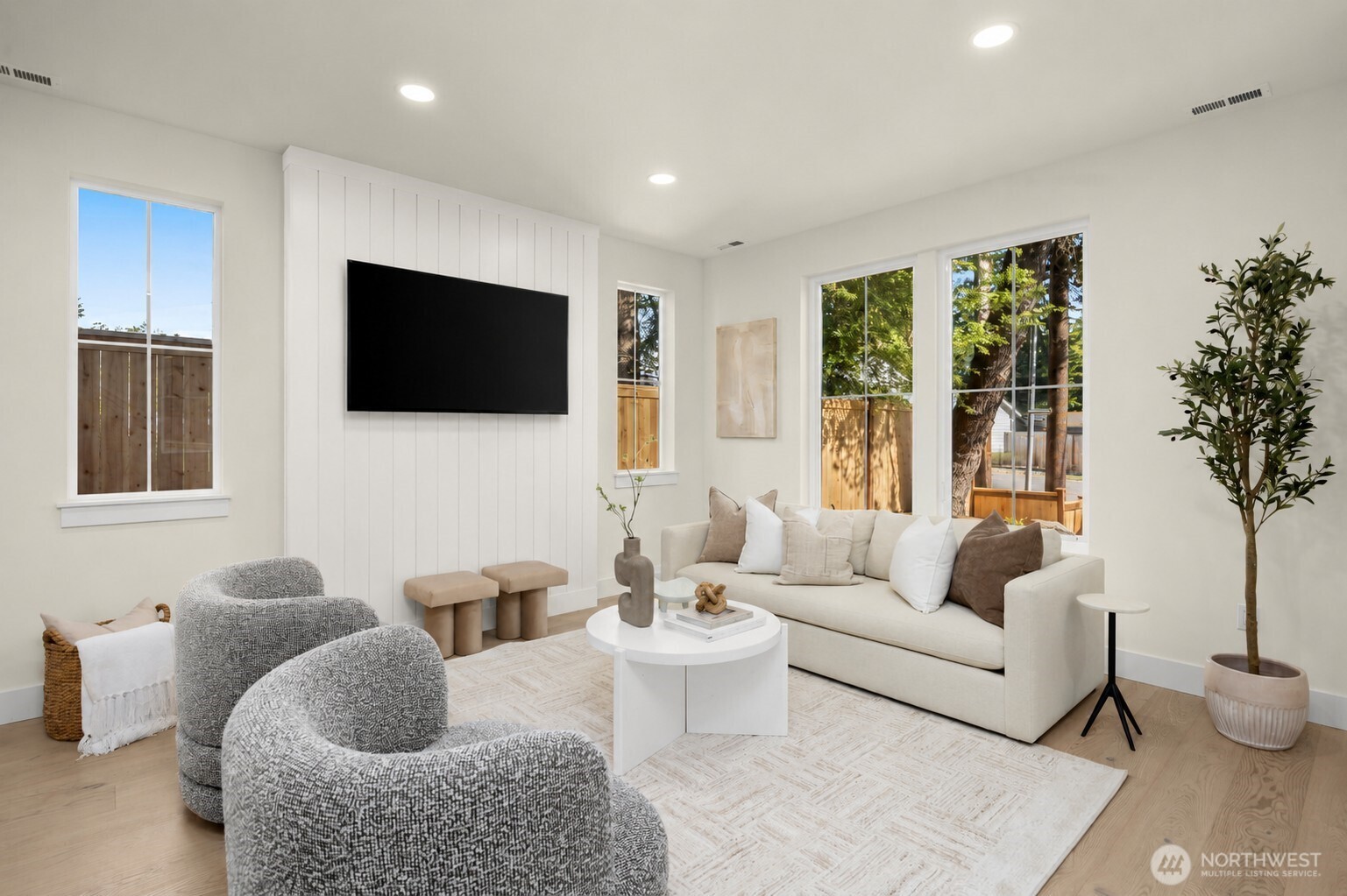 13811 84th Lane Property Photo 6