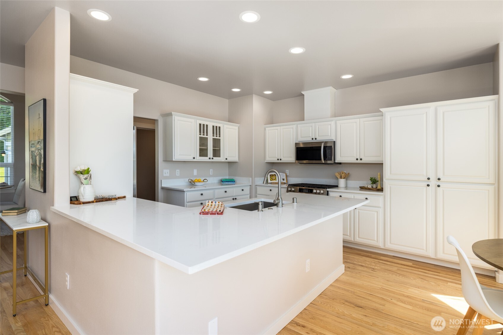 9924 Sunset Drive Property Photo 8
