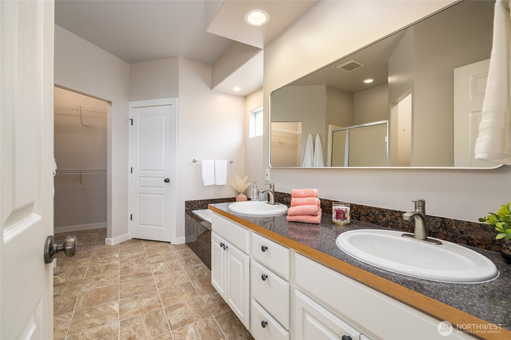 9924 Sunset Drive Property Photo 16