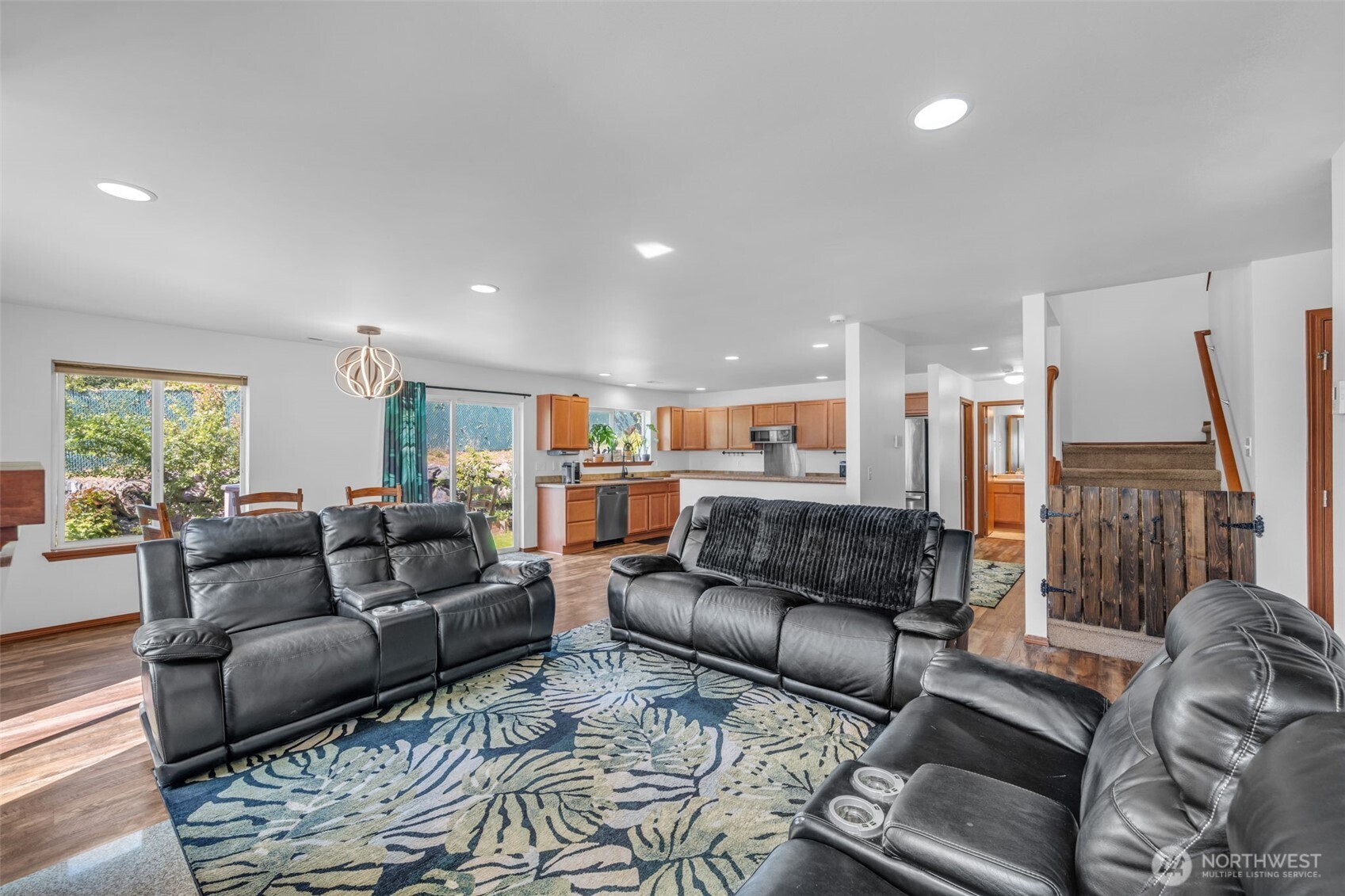 11707 22nd Street Property Photo 3