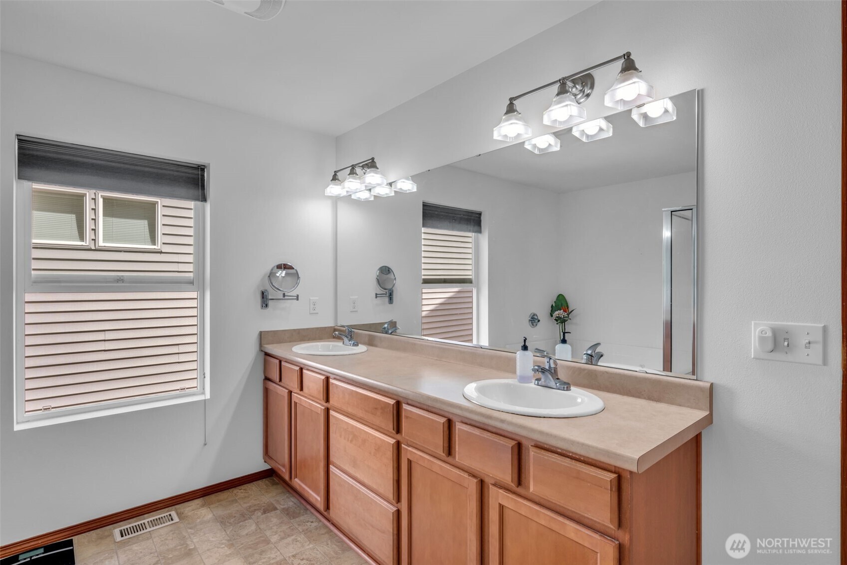 11707 22nd Street Property Photo 21