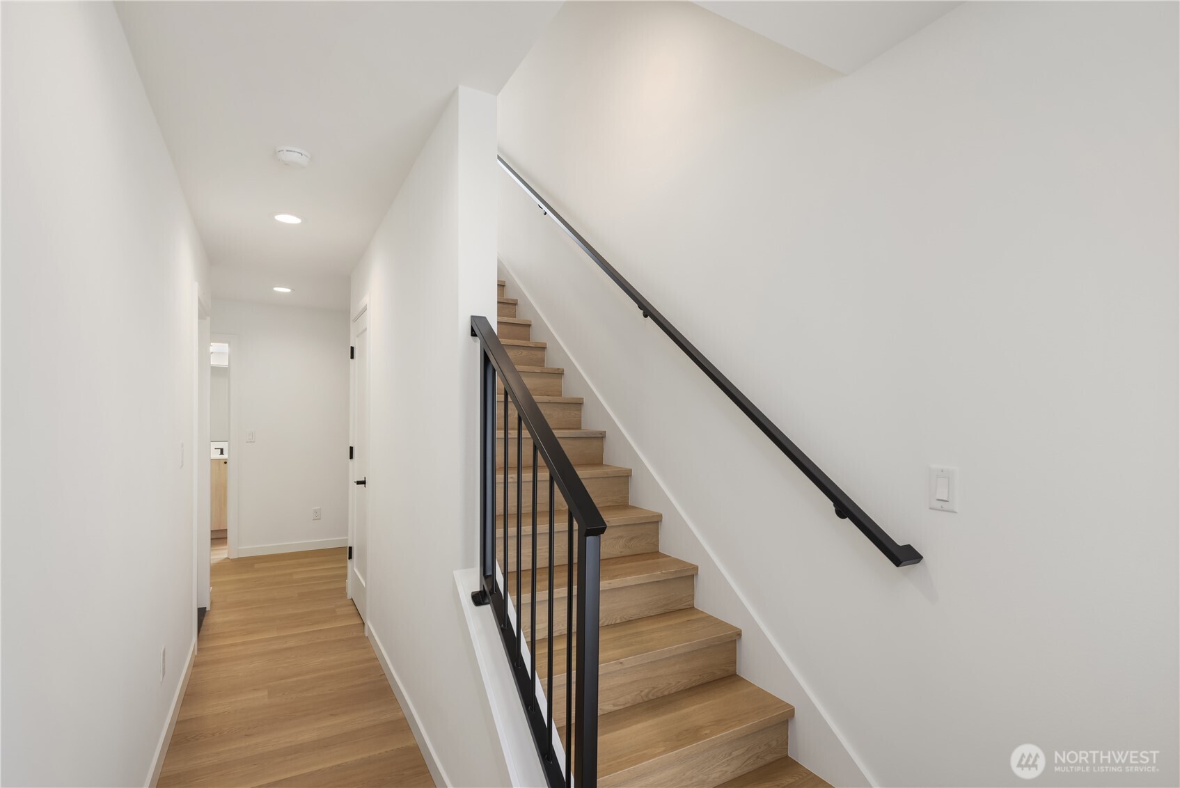 3638 Greenwood Avenue B Property Photo 11