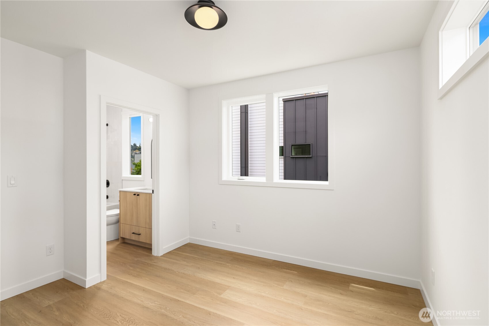 3638 Greenwood Avenue B Property Photo 17
