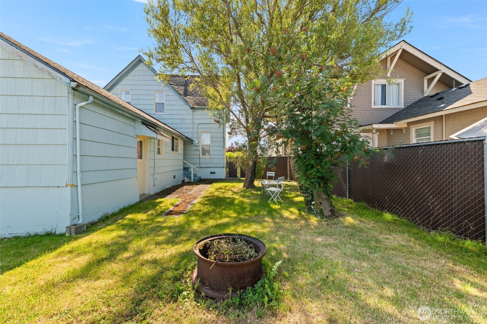 706 6th Street Property Photo 3