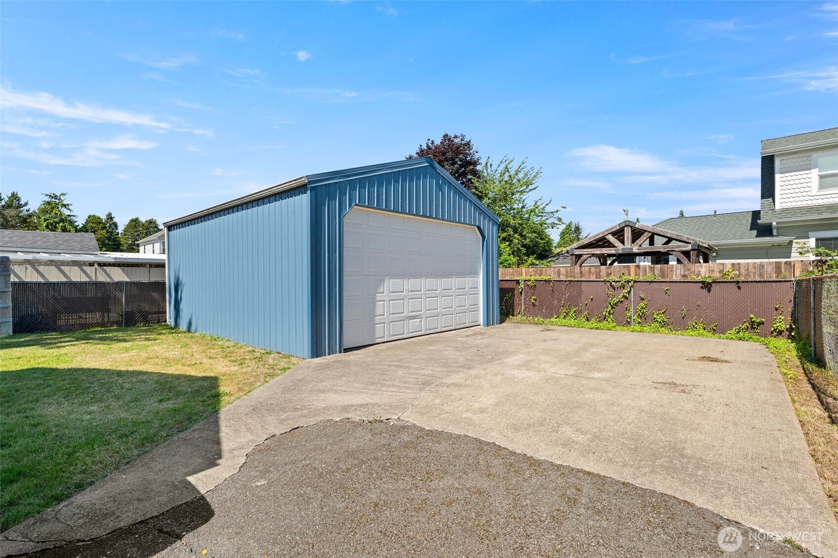 706 6th Street Property Photo 4