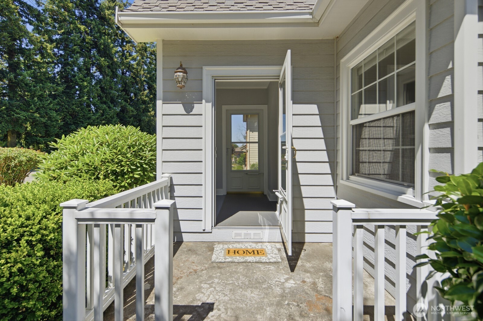 5627 Colby Avenue Property Photo 4