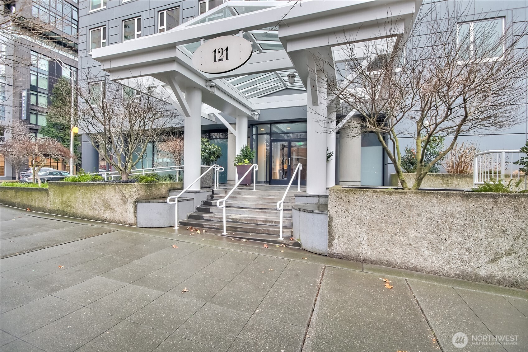 121 Vine Street 505 Property Photo 1