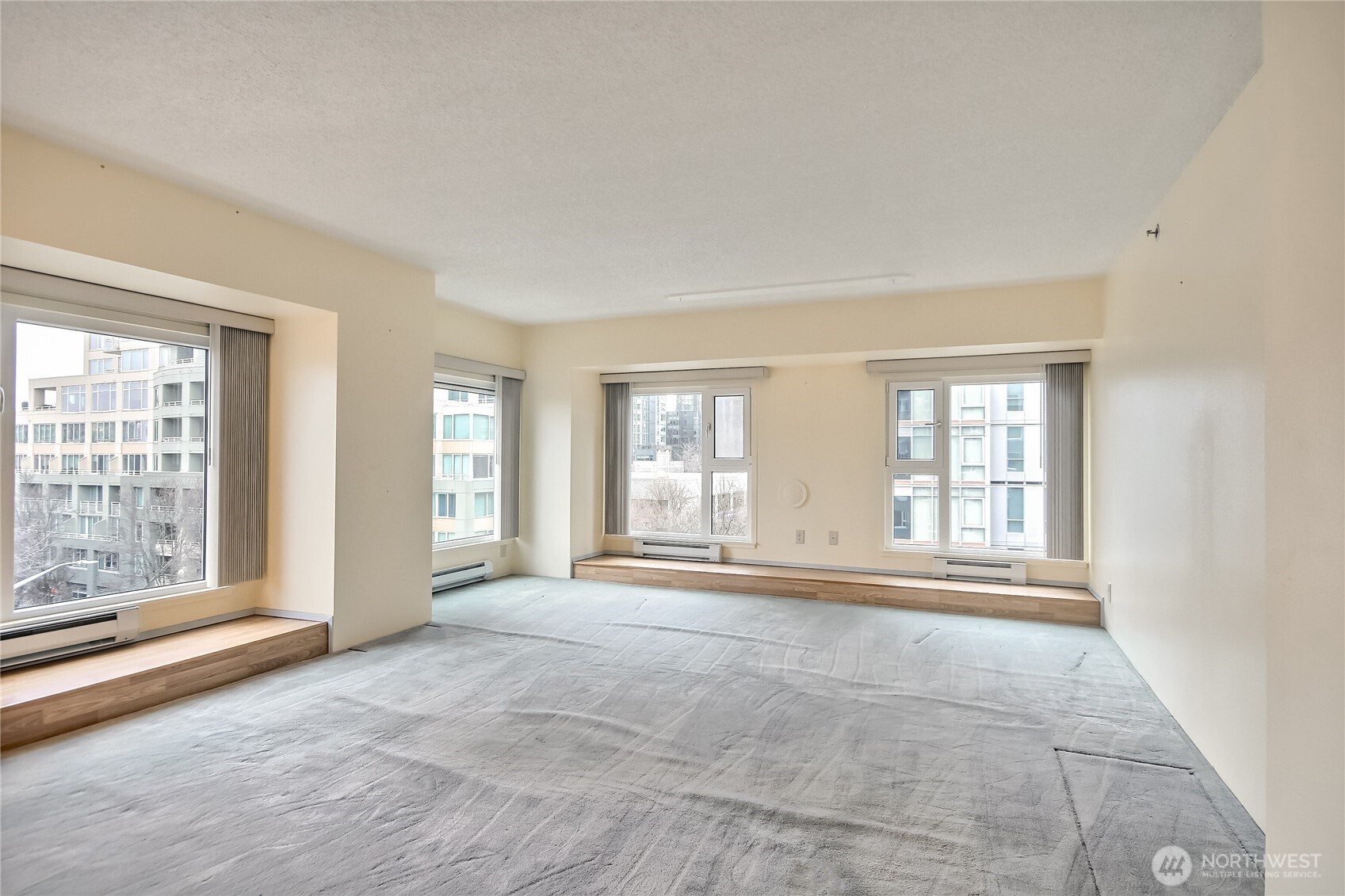 121 Vine Street 505 Property Photo 5