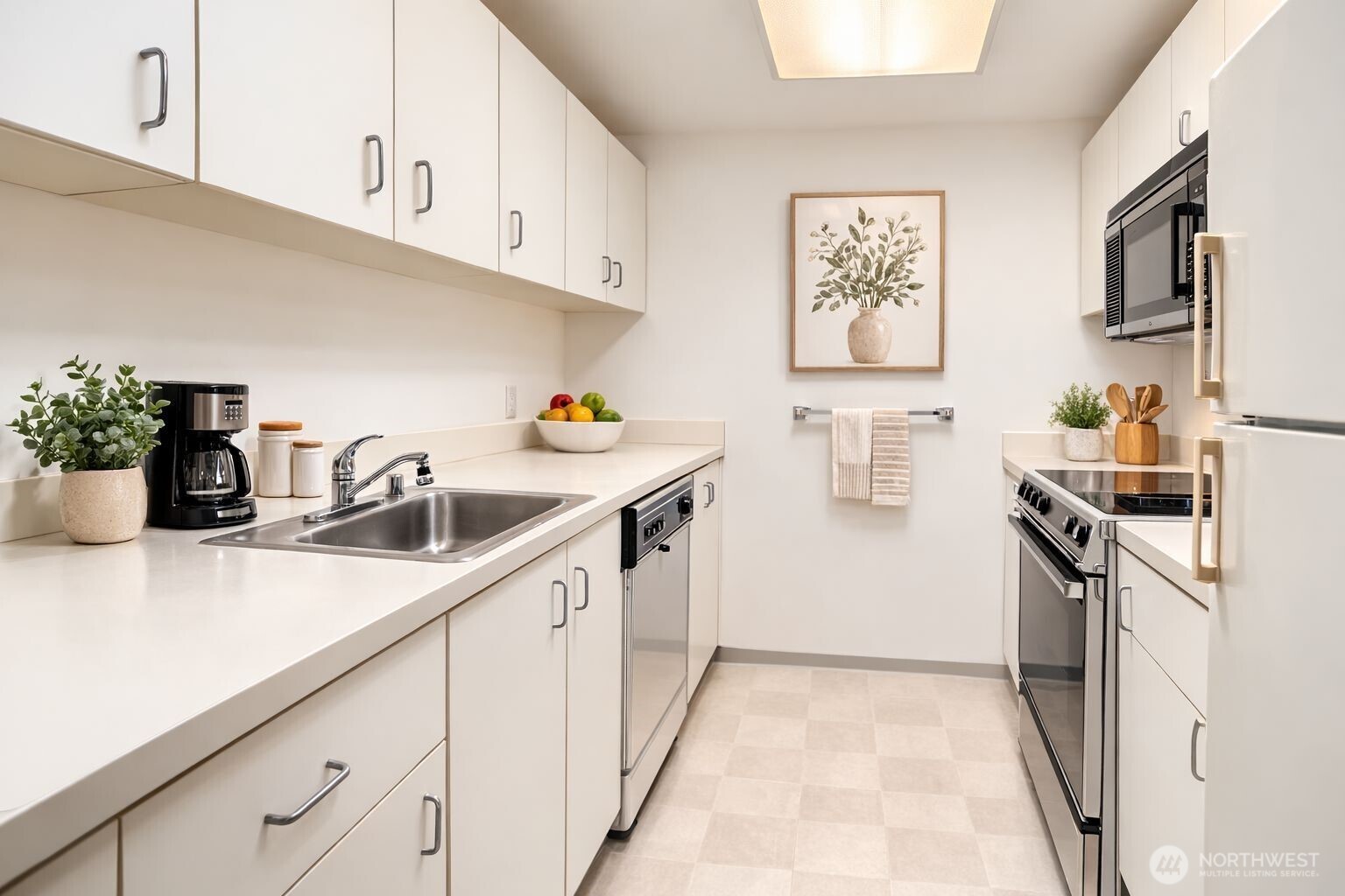 121 Vine Street 505 Property Photo 6