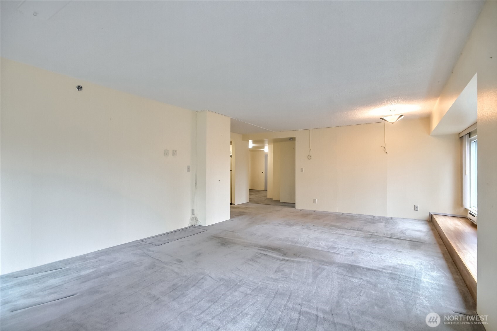 121 Vine Street 505 Property Photo 9