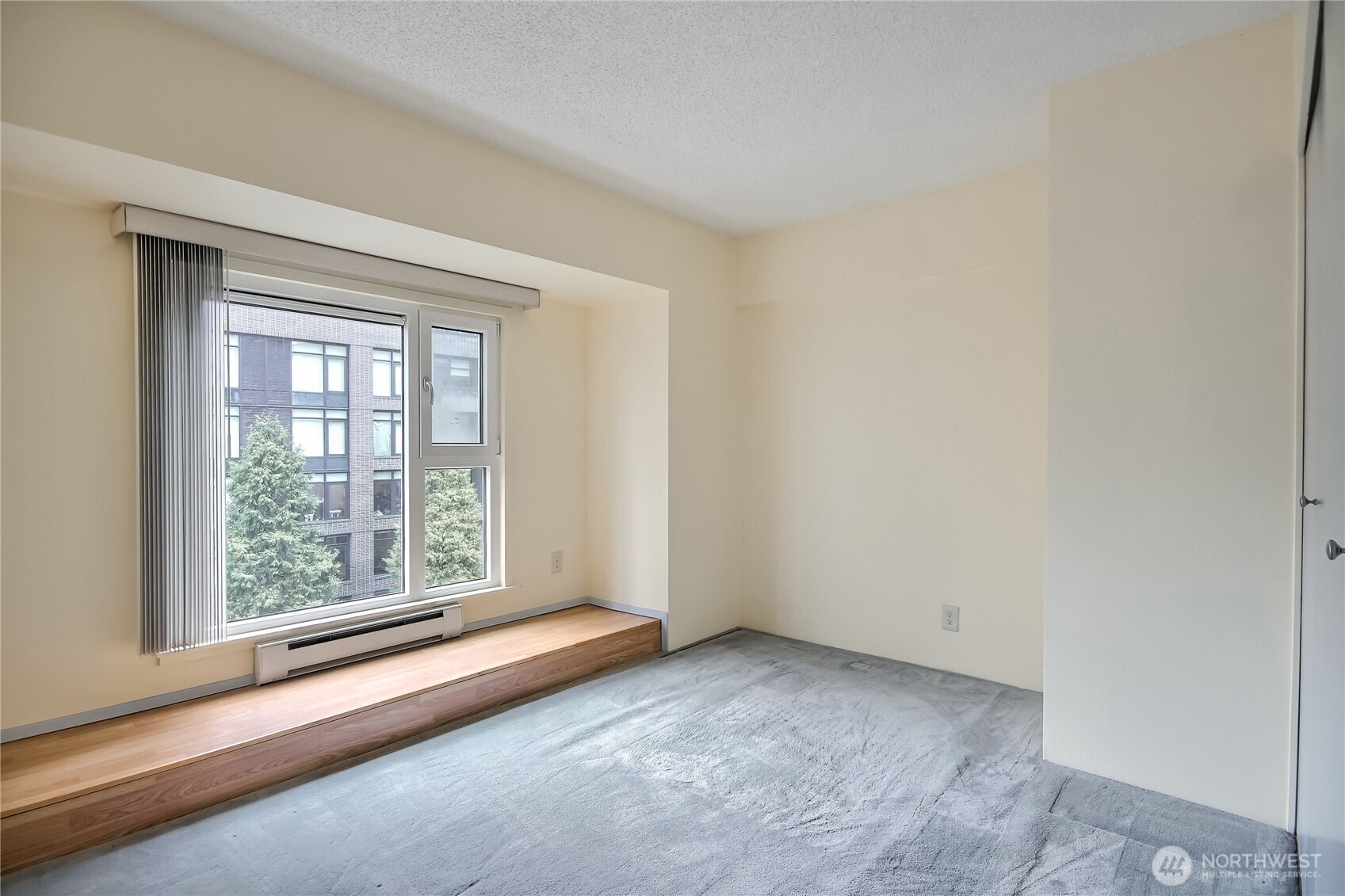 121 Vine Street 505 Property Photo 11