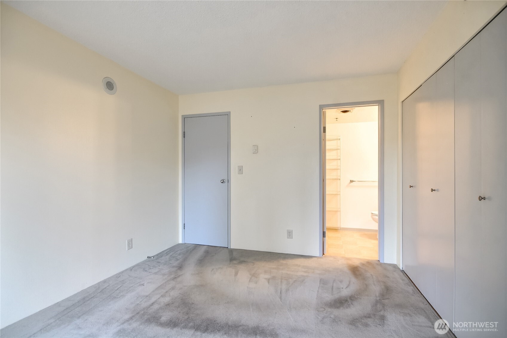 121 Vine Street 505 Property Photo 12