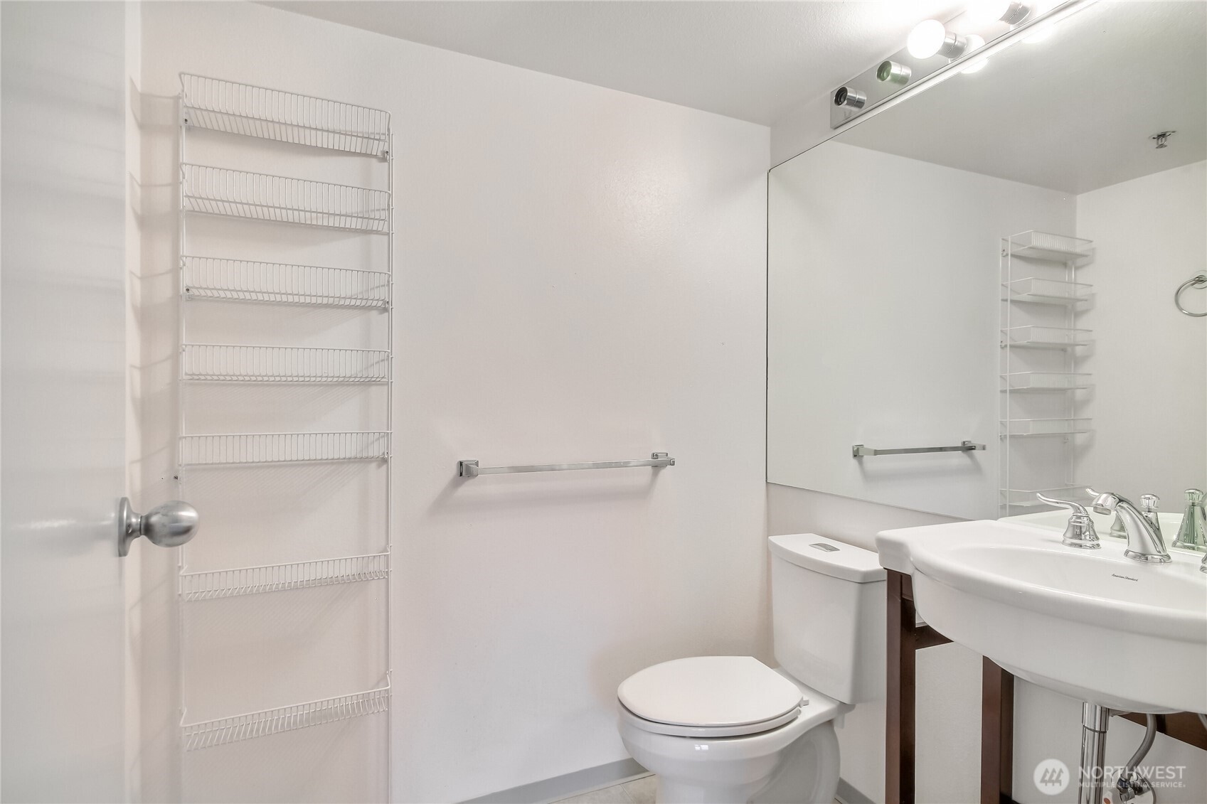 121 Vine Street 505 Property Photo 14
