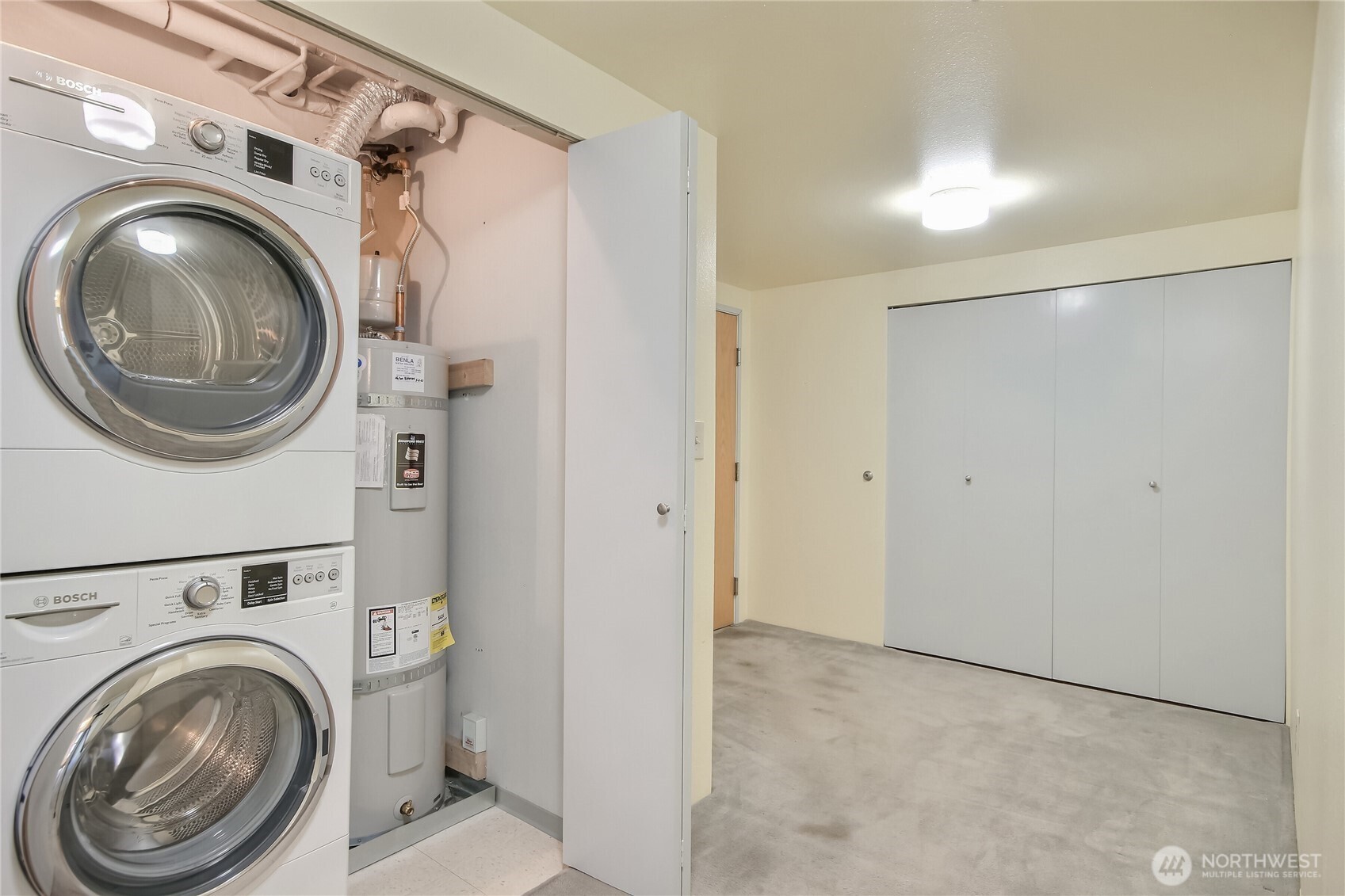 121 Vine Street 505 Property Photo 17