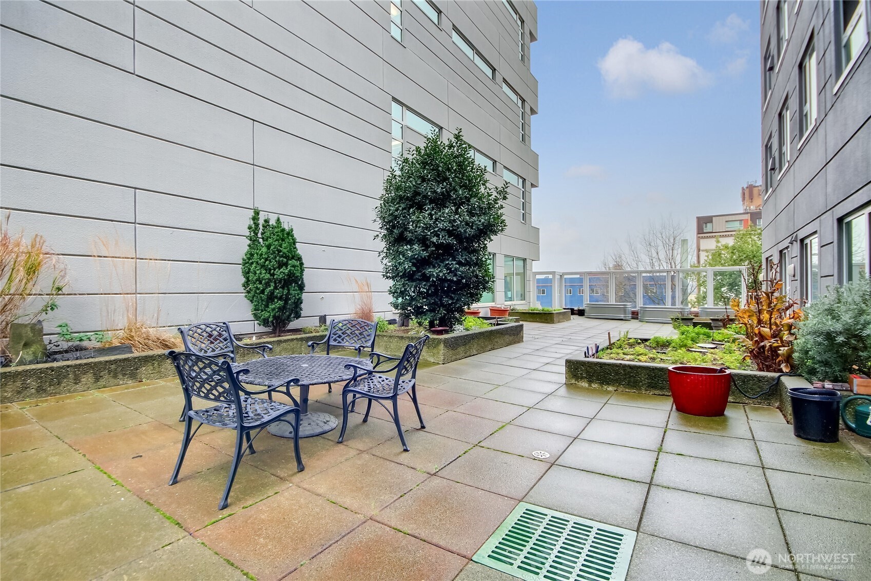 121 Vine Street 505 Property Photo 21