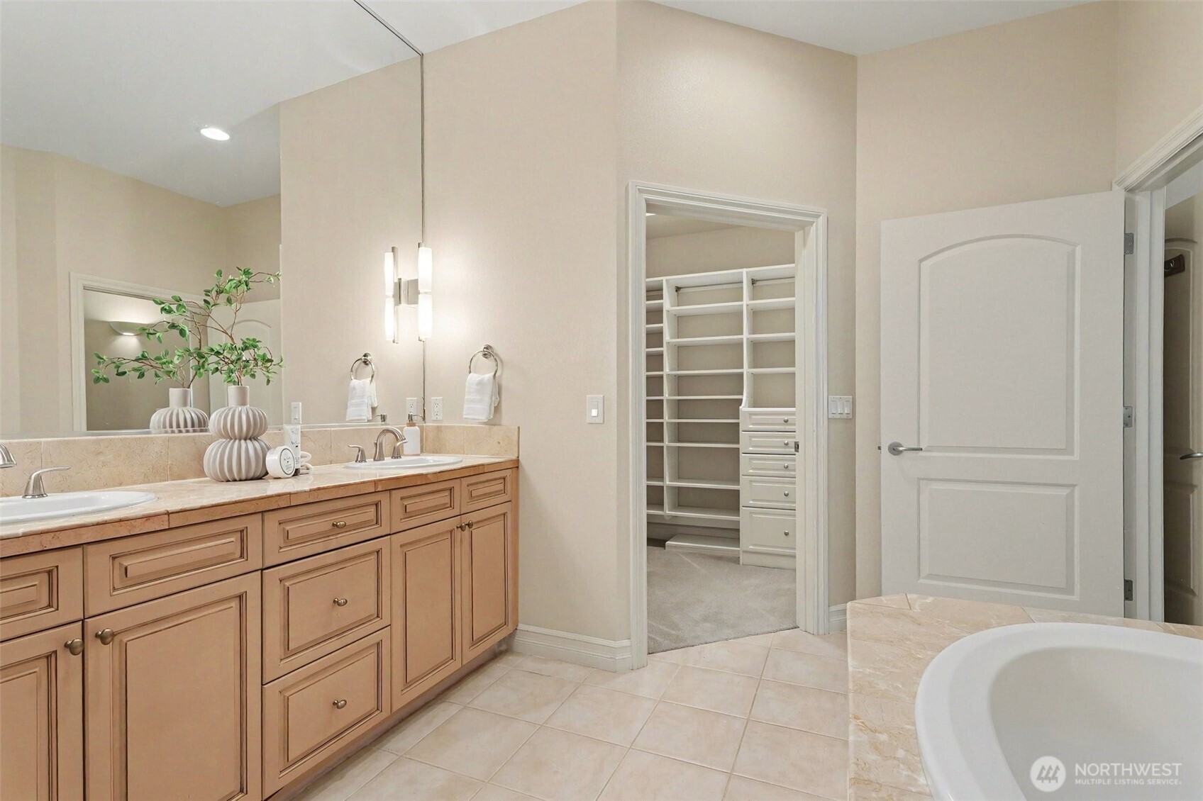 10398 Ne 17 Street 204 Property Photo 10