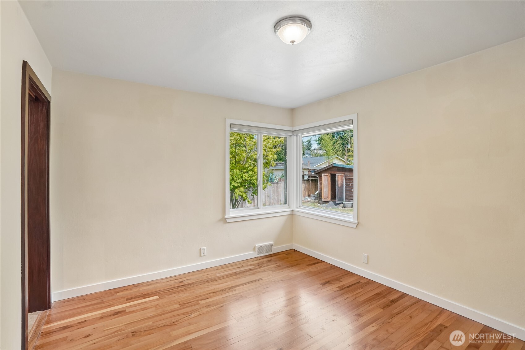 3004 Sw Barton Street Property Photo 4
