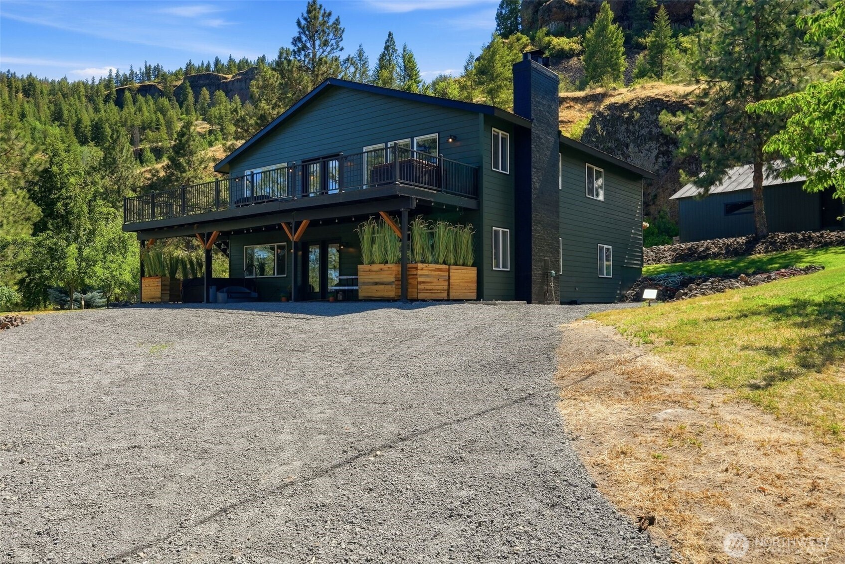 39301 Sterling Valley Road Property Photo 1