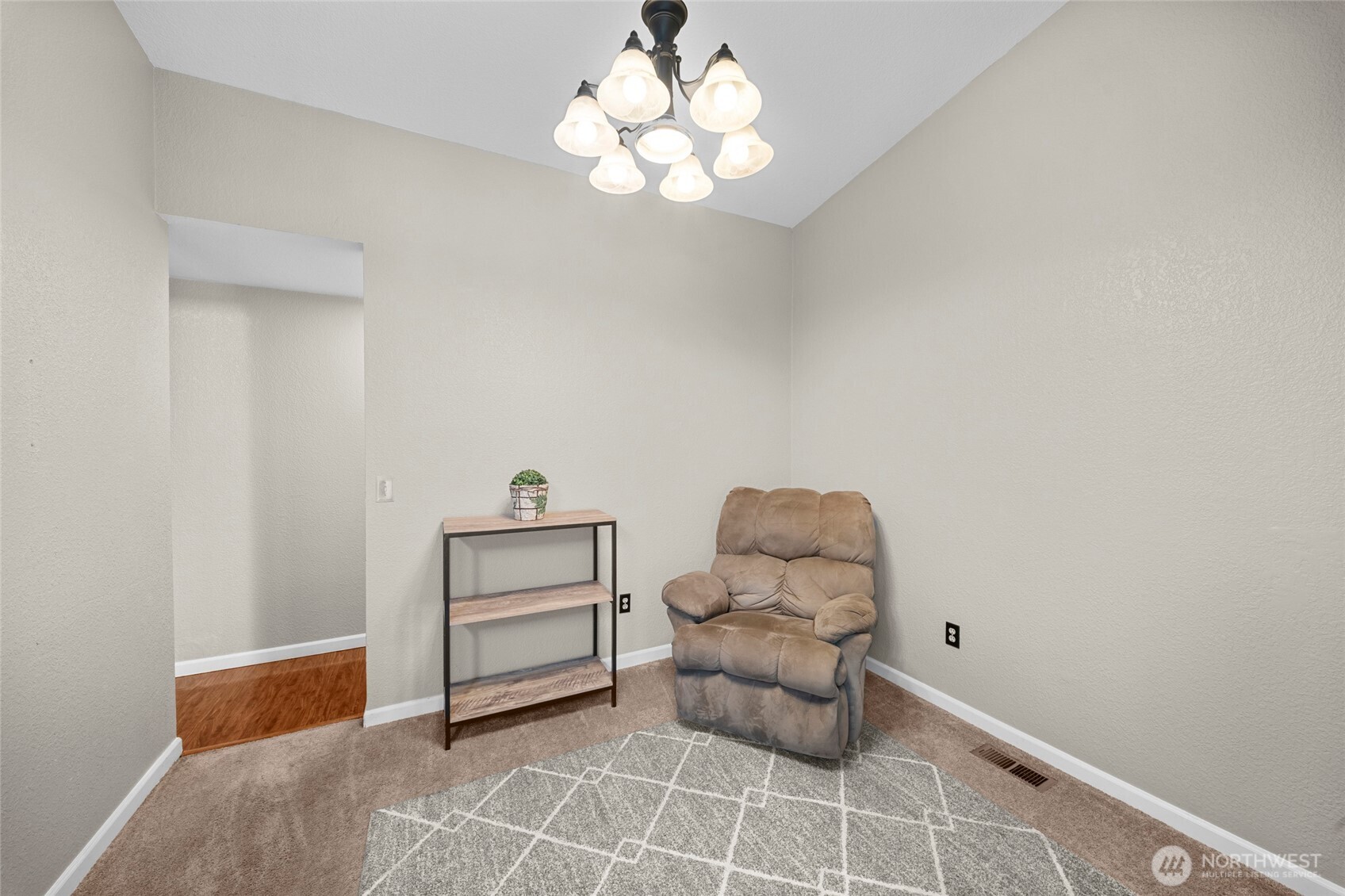 8904 121st Street Property Photo 9