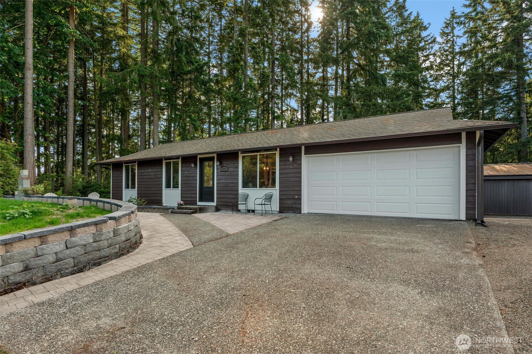 940 Hillandale Drive Property Photo 1