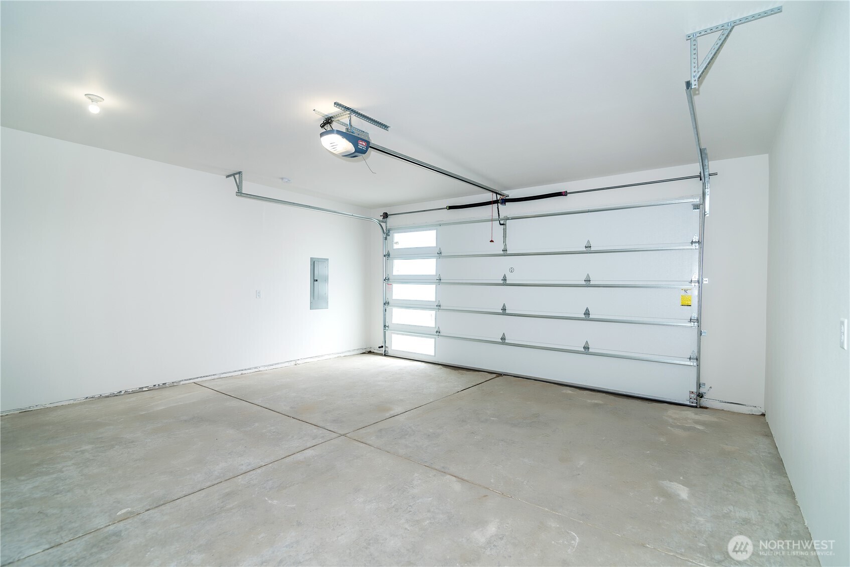 2606 N Emery Street Property Photo 18