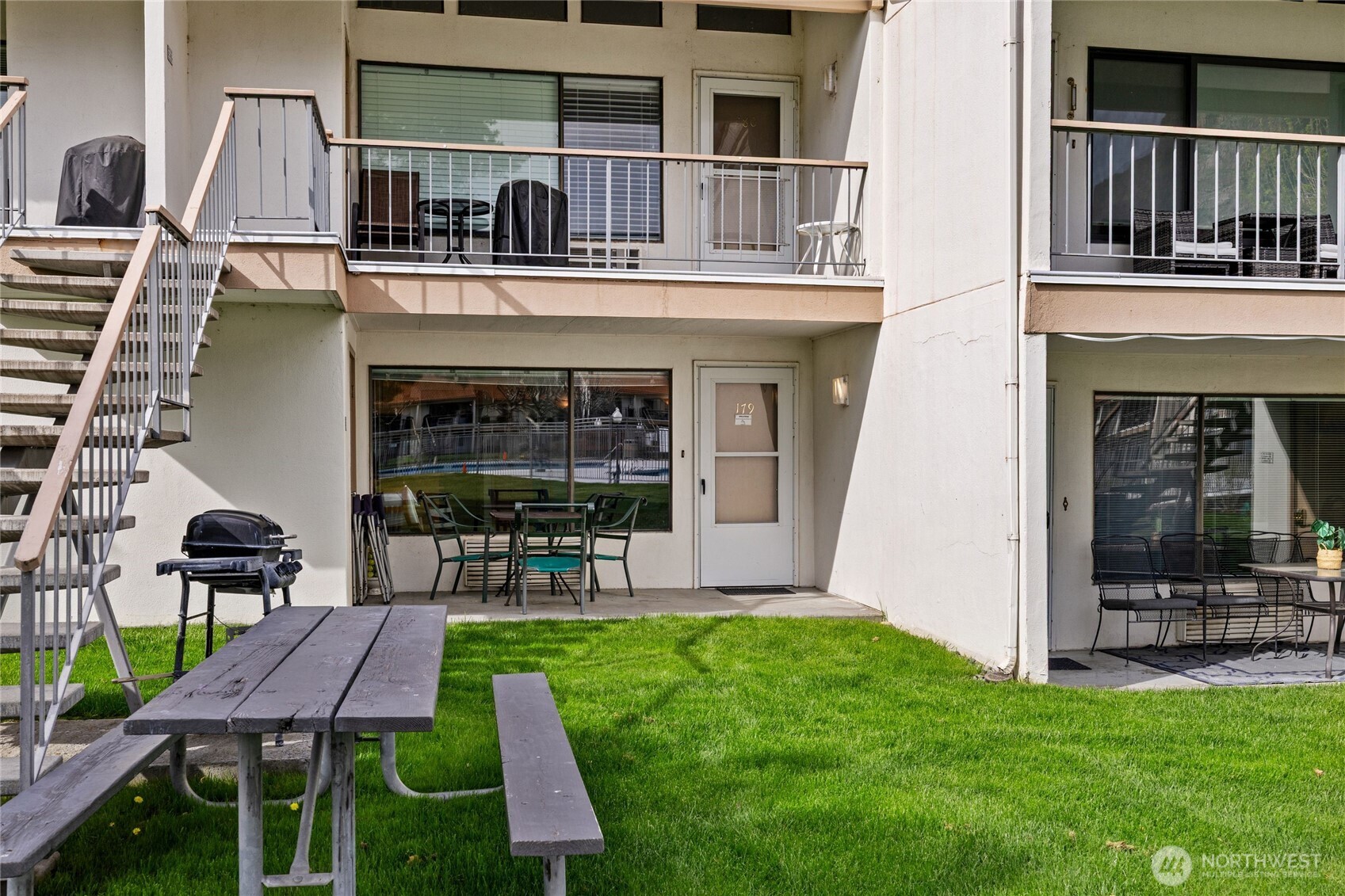 8903 Crescent Bar Road 179 Property Photo 1