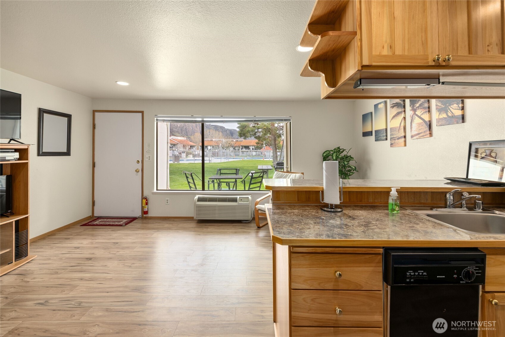 8903 Crescent Bar Road 179 Property Photo 10