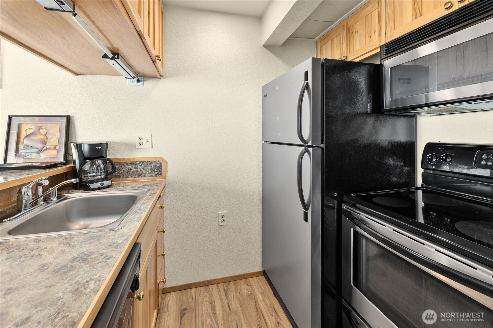 8903 Crescent Bar Road 179 Property Photo 11