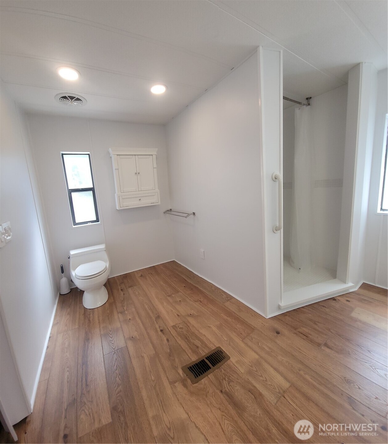 1427 100th Street 82 Property Photo 13