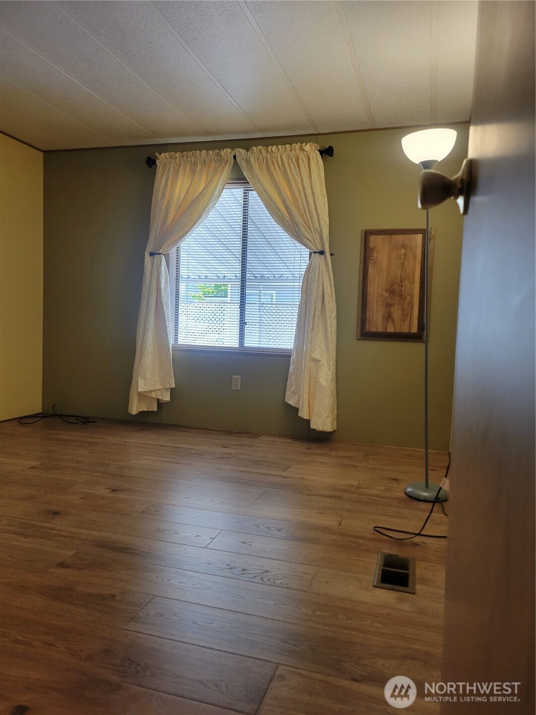 1427 100th Street 82 Property Photo 15